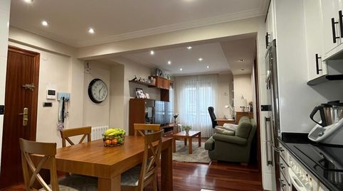 Foto 4 de Piso en venta en Mateo Bidaurrazaga Alkatea Kalea, Sondika, Bizkaia