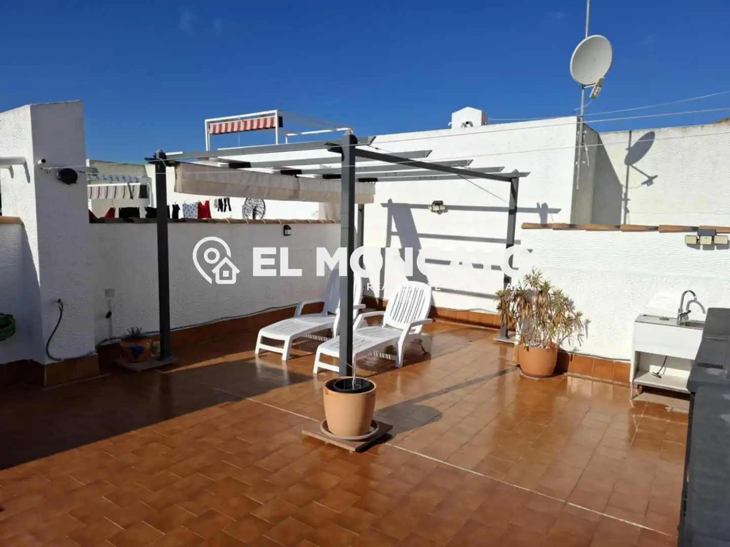 Terrassa de Casa o xalet en venda en Orihuela amb Aire condicionat, Calefacció i Jardí privat
