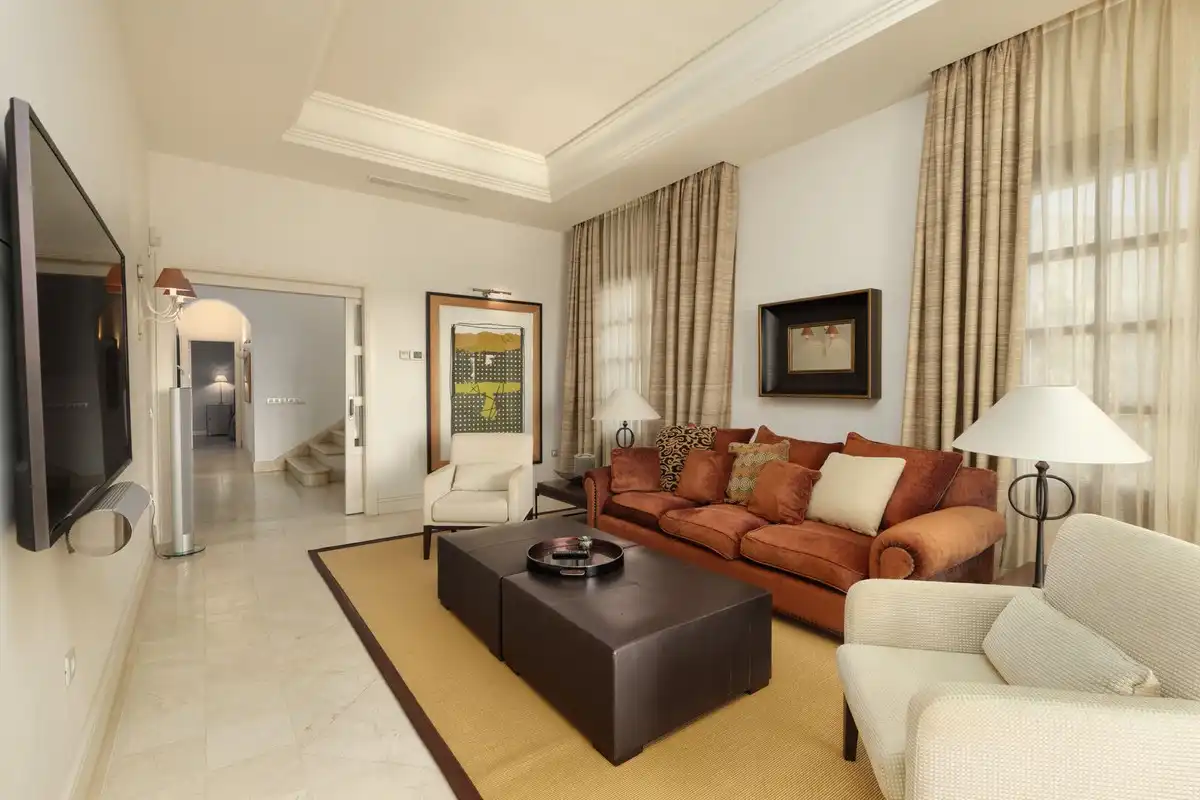 Chalet con piscina en venta en Milla de Oro, imagen 28