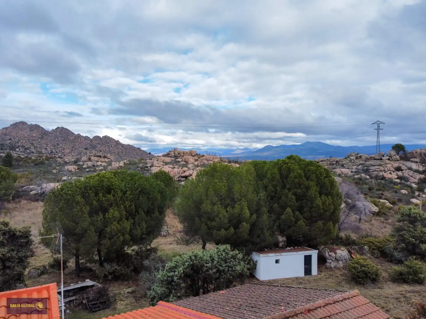 Vista exterior de Casa adosada en venta en El Berrueco con Jardín privado, Trastero y Amueblado