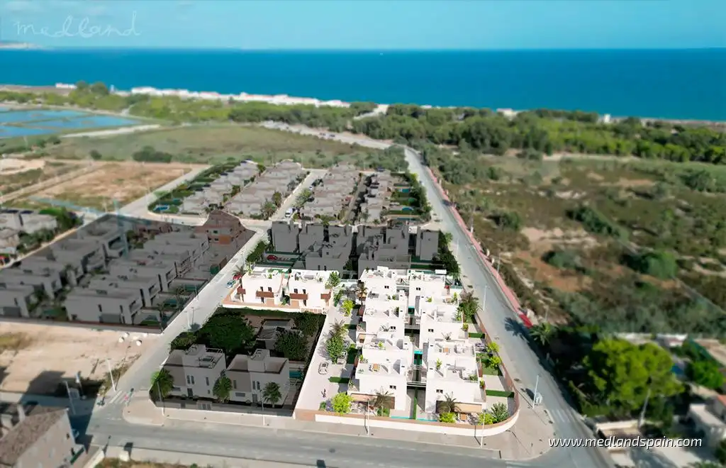 Chalet con piscina en venta en La Marina, imagen 11