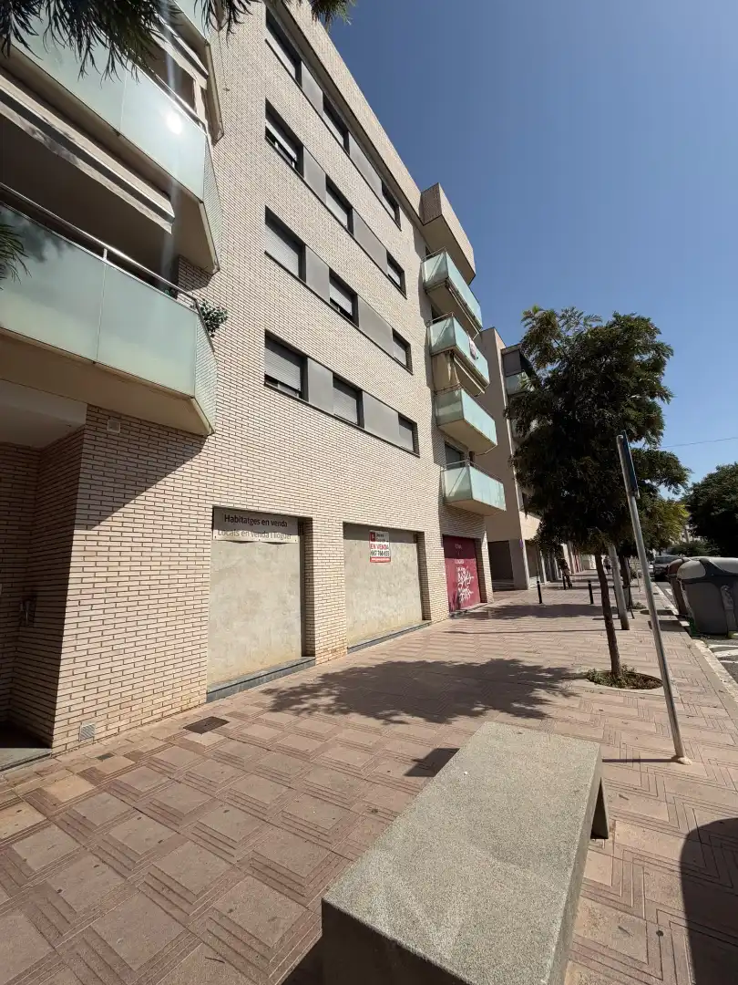 Local comercial en venta en Avinguda del President Companys 51, imagen 2