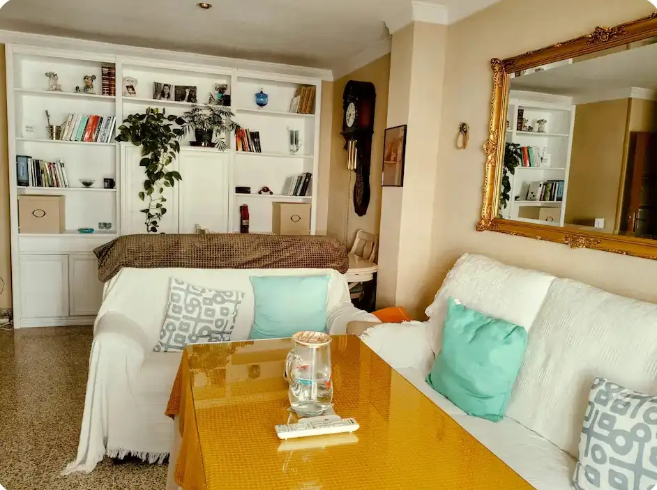 Living room of Flat for rent in Granada  with Air Conditioner, Heating and Terrace