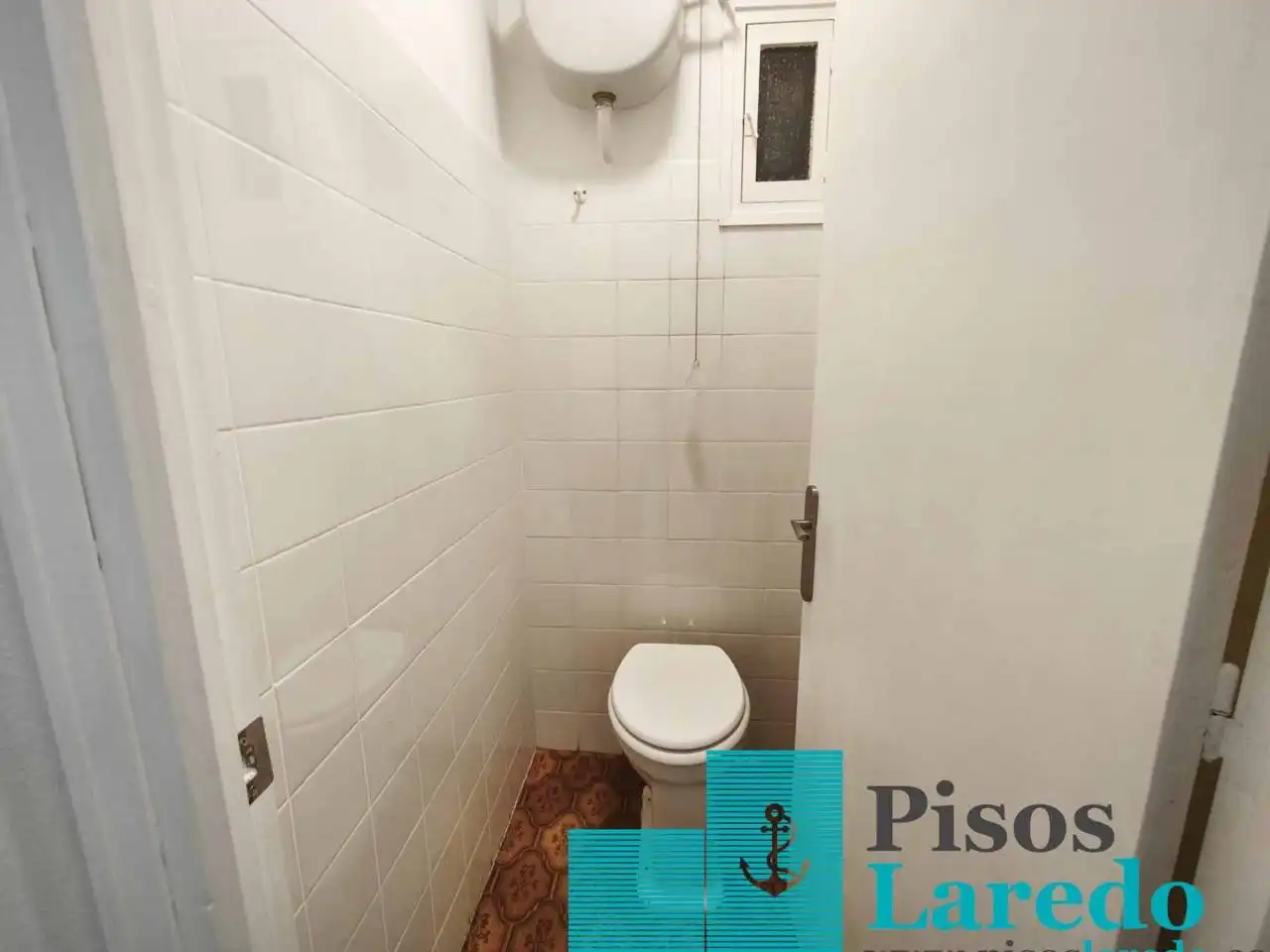 Baño de Piso en venta en Laredo con Calefacción, Parquet y Terraza