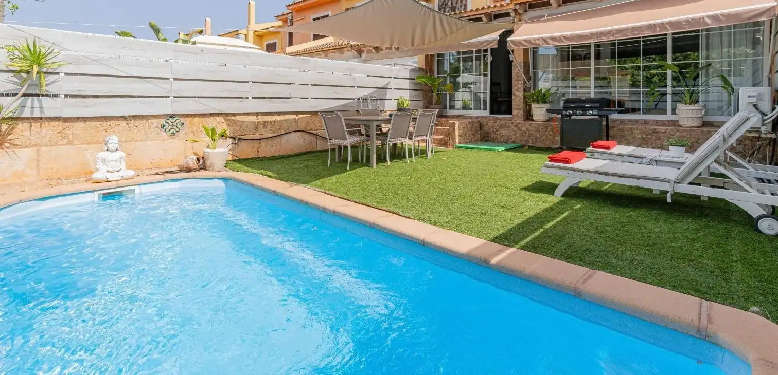 Piscina de Casa adosada en venta en Calvià con Aire acondicionado, Jardín privado y Terraza