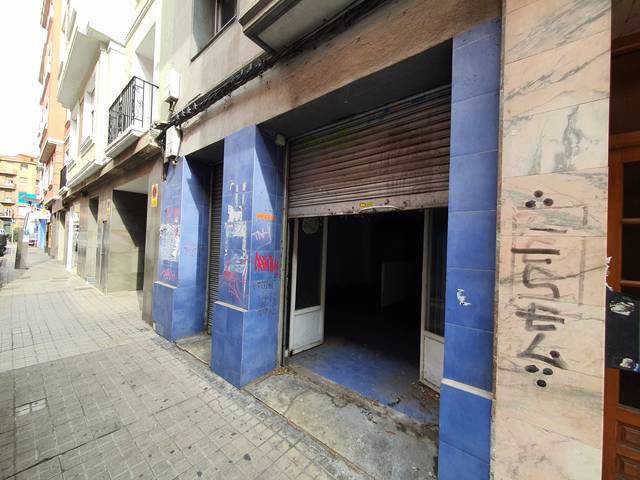 Local comercial en Venta en C/ Fueros de Aragón en Universidad San Francisco