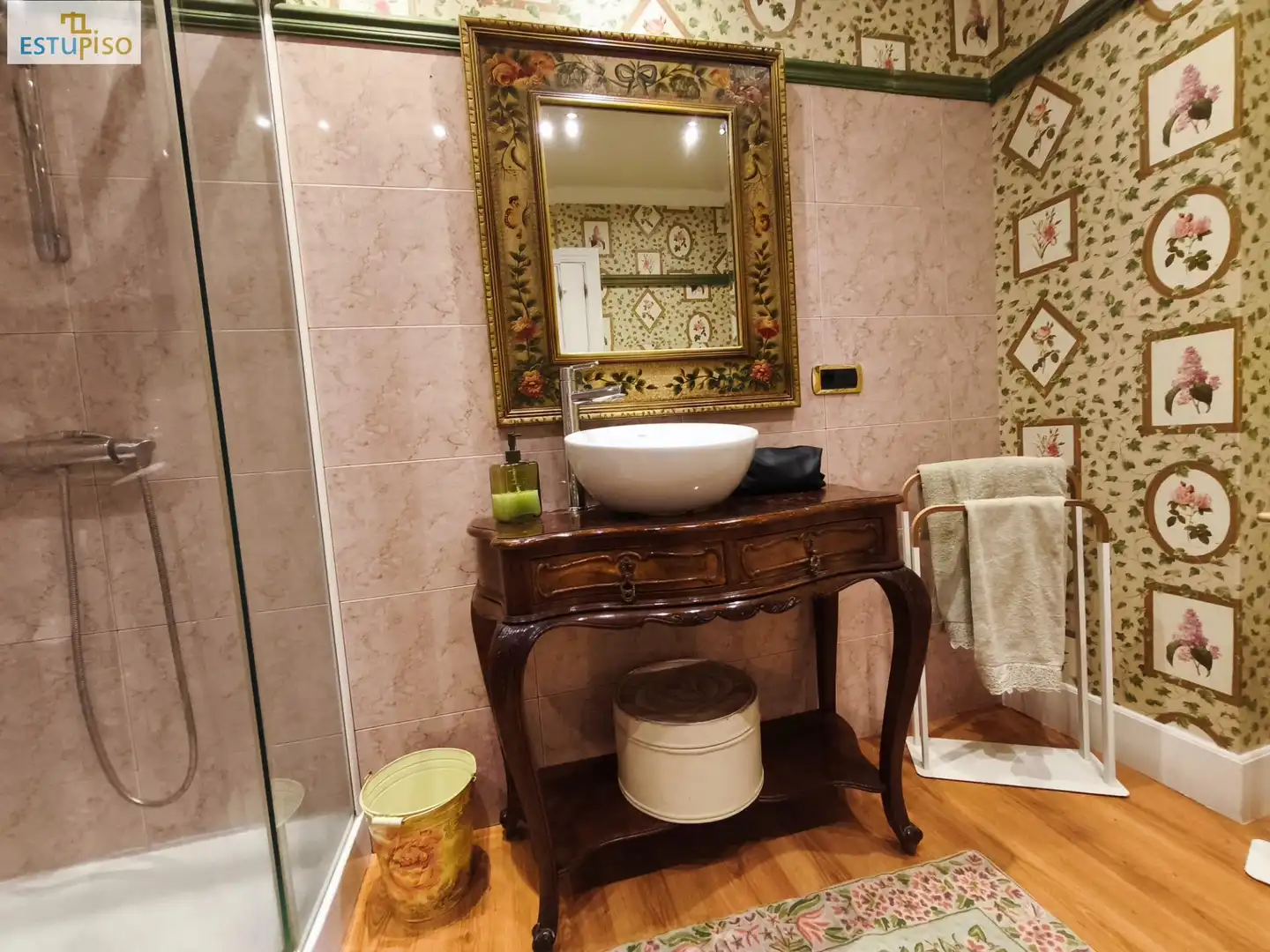 Baño de Piso en venta en Vitoria - Gasteiz con Calefacción, Parquet y Terraza