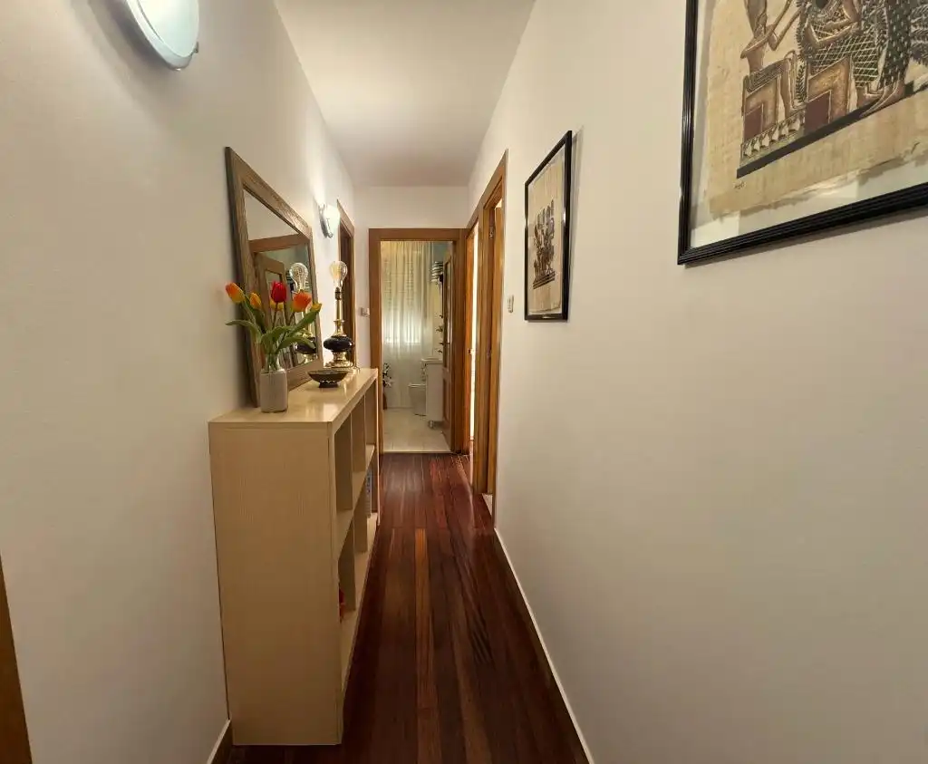 Wohnung zum Verkauf in Los Corrales de Buelna  mit Heizung, Parkett und Terrasse
