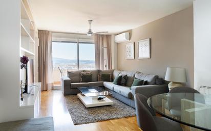 Living room of Flat for sale in  Barcelona Capital  with Air Conditioner, Heating and Terrace