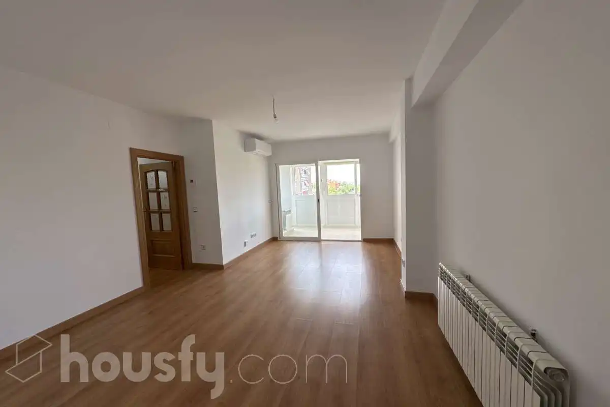 Sala de estar de Piso de alquiler en Alcalá de Henares con Aire acondicionado, Calefacción y Parquet