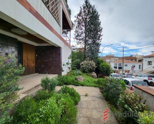 Vista exterior de Casa o xalet en venda en Montmeló amb Calefacció, Jardí privat i Terrassa