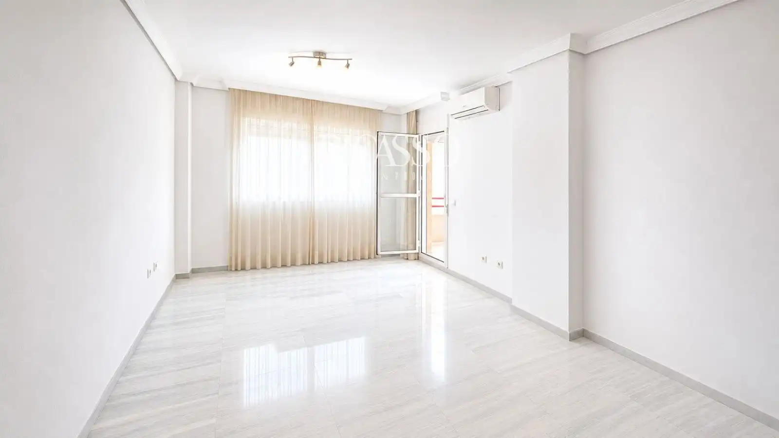 Flat with lift for sale in de Isabel Manoja, imagen 2