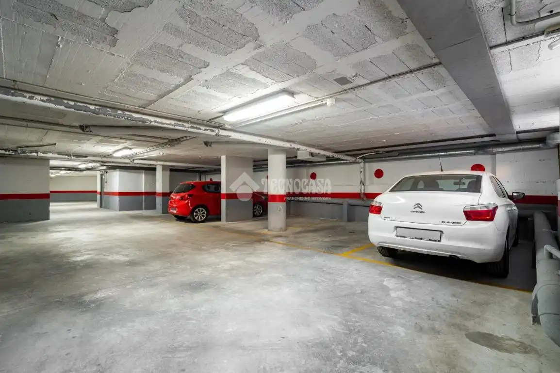 Parking de Piso en venta en Granada