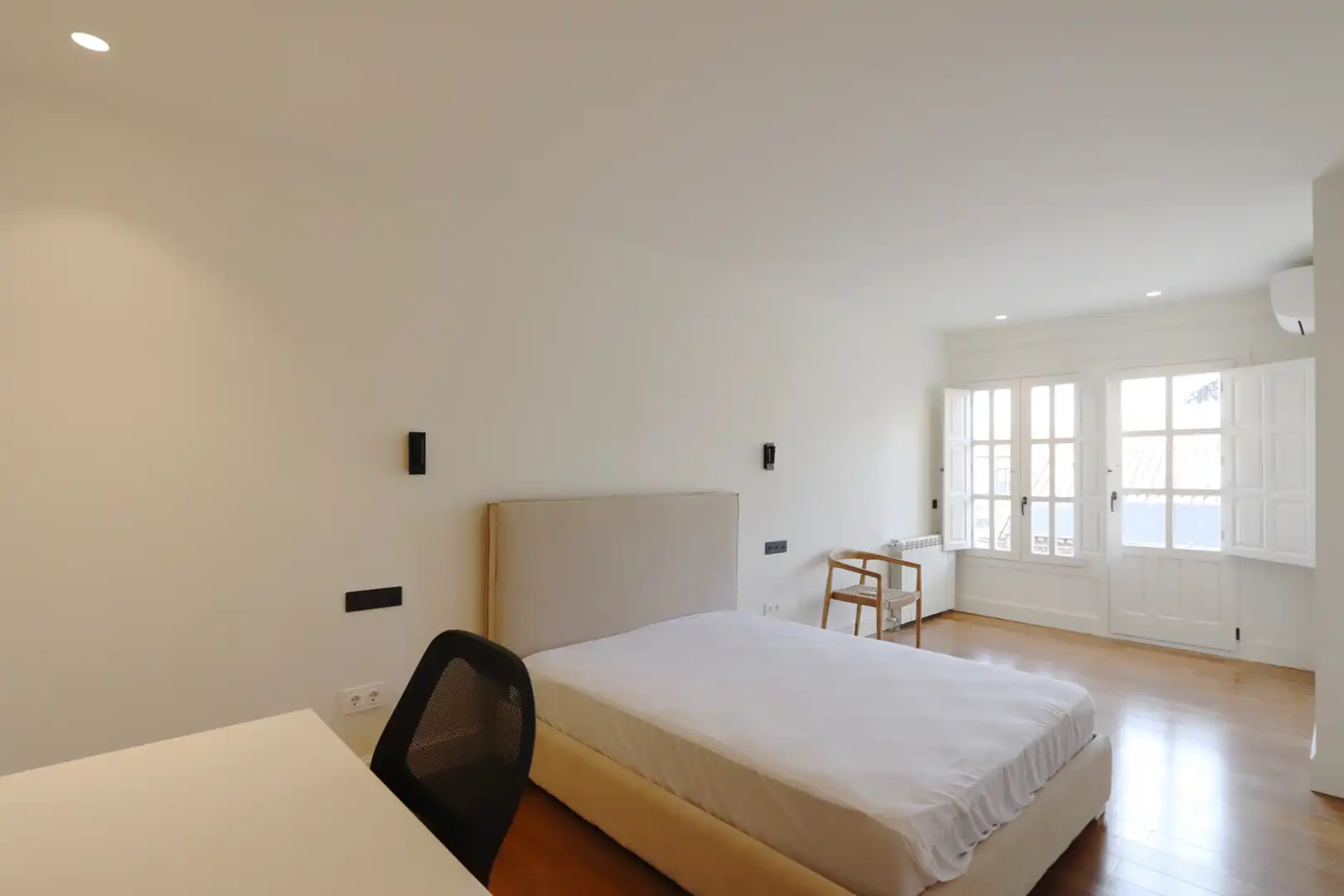 Dormitori de Casa o xalet de lloguer en Madrid amb Aire condicionat, Calefacció i Jardí privat
