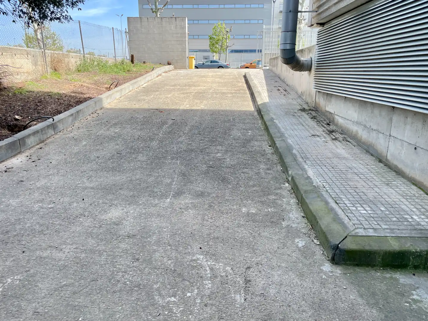 Parking de Oficina de alquiler en El Prat de Llobregat con Aire acondicionado, Calefacción y Alarma