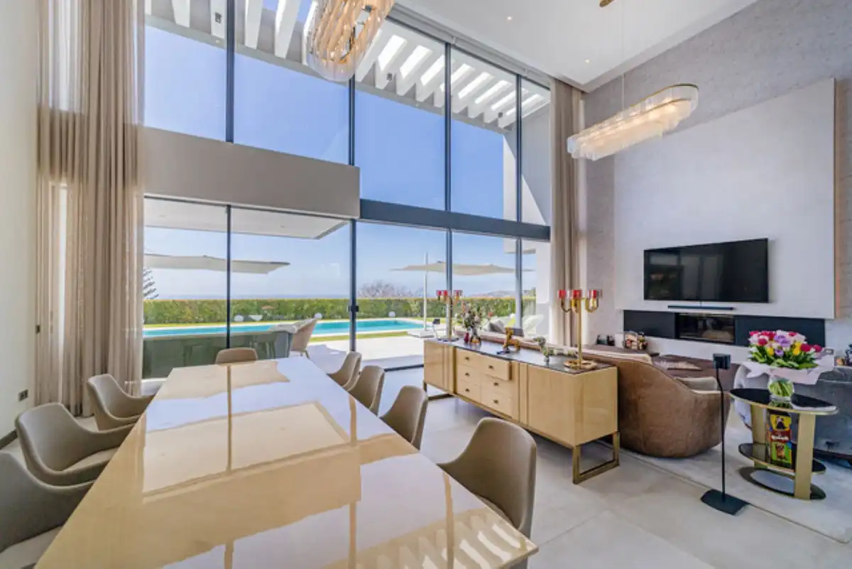 Chalet con terraza en venta en Calle Benahavis 29679, imagen 2
