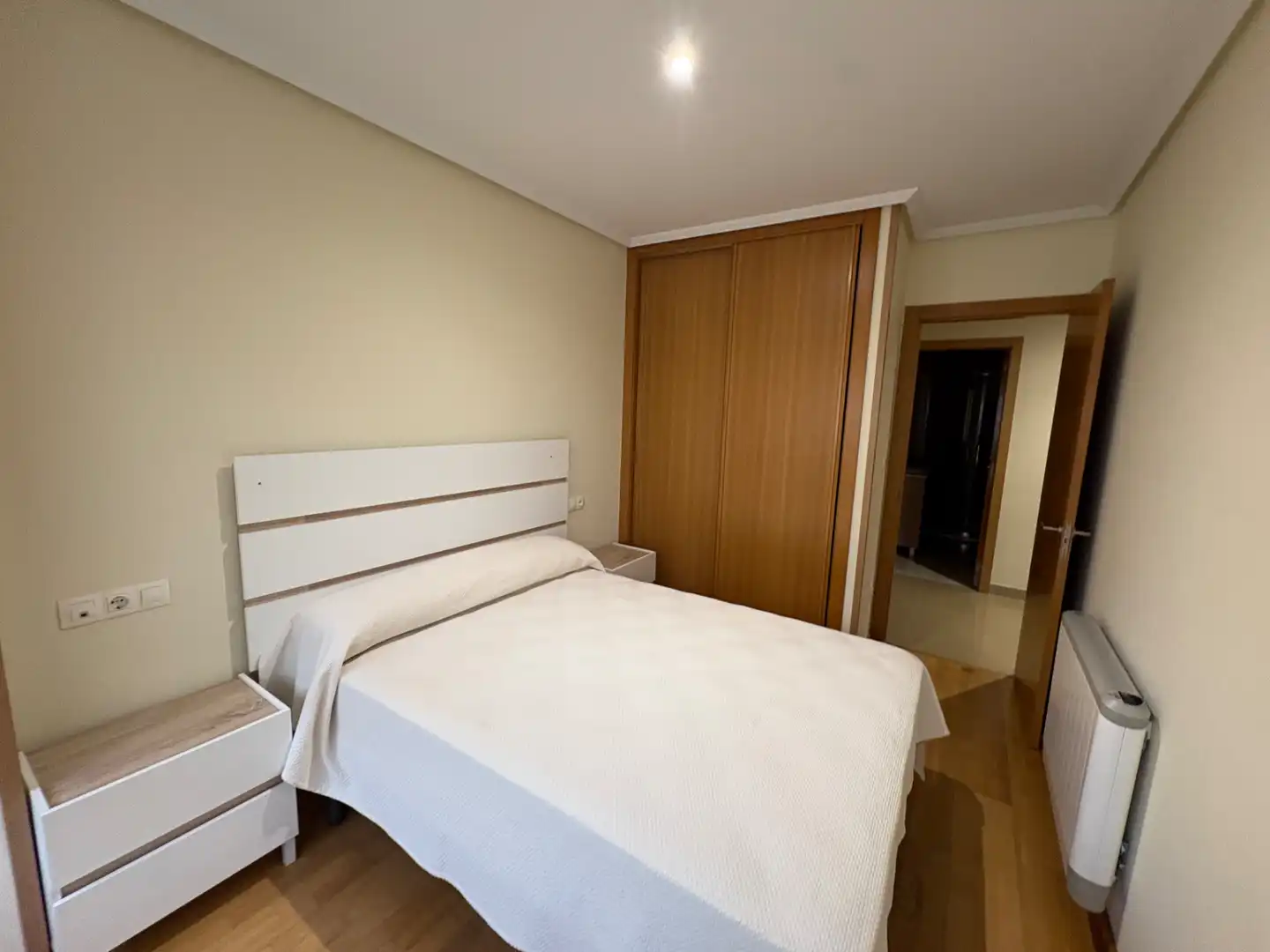 Habitación de Piso de alquiler en Ferrol con Calefacción, Parquet y Amueblado