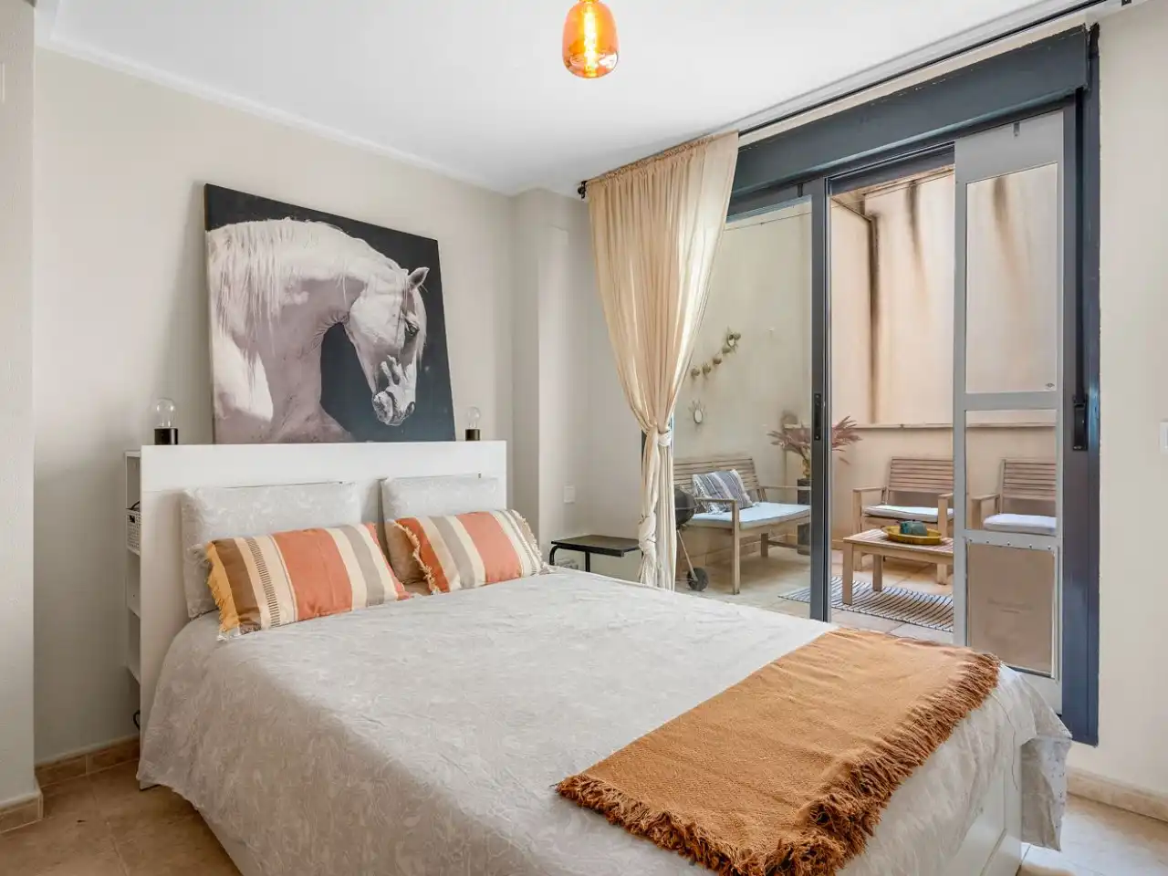 Dormitori de Apartament en venda en Alicante / Alacant amb Aire condicionat, Calefacció i Terrassa