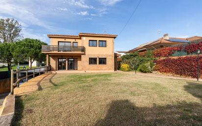Jardí de Casa o xalet en venda en Sils amb Calefacció, Jardí privat i Traster