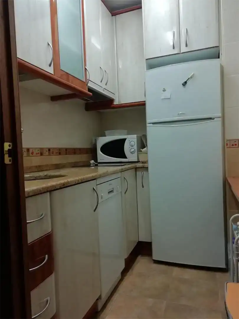 Cuina de Pis en venda en Quintanar de la Sierra amb Parquet, Moblat i Forn
