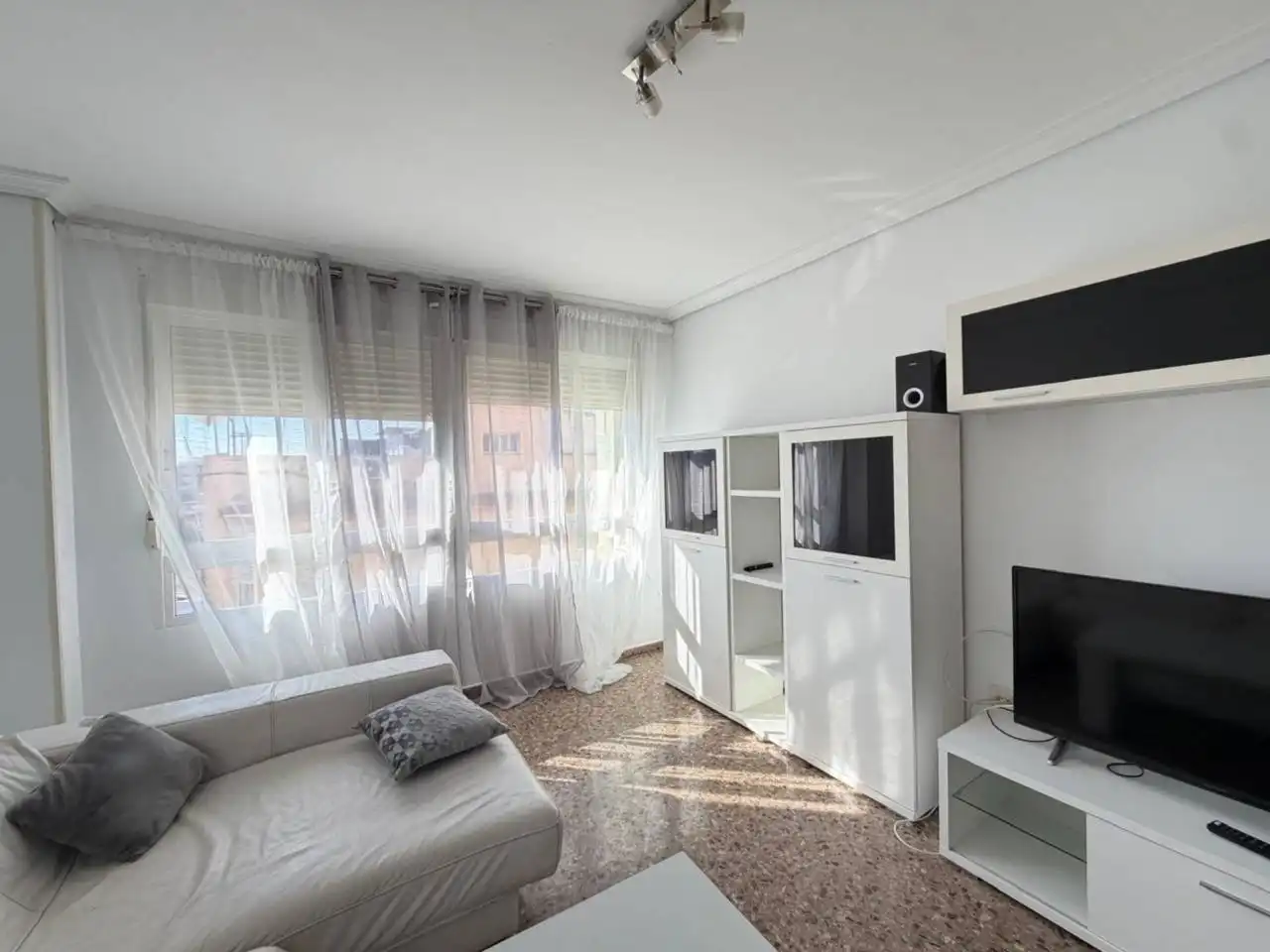 Sala d'estar de Dúplex en venda en Vila-real amb Terrassa, Moblat i Balcó