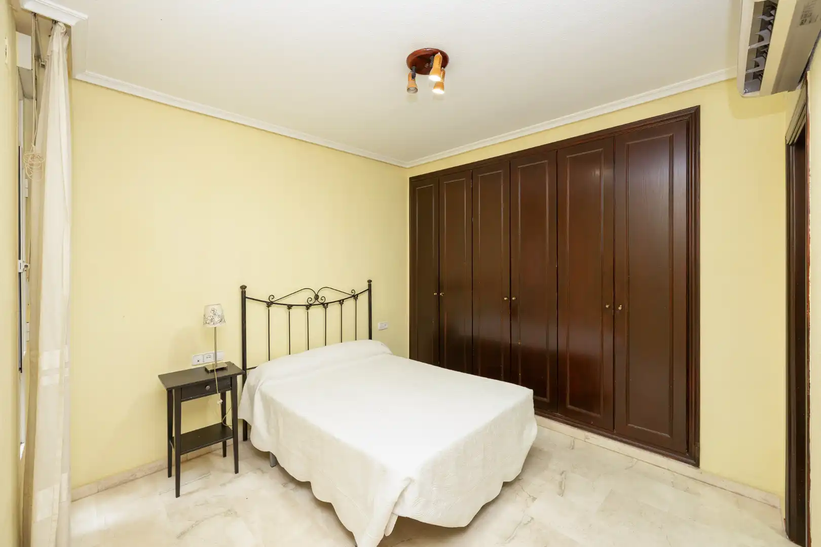 Habitación de Piso en venta en Granada