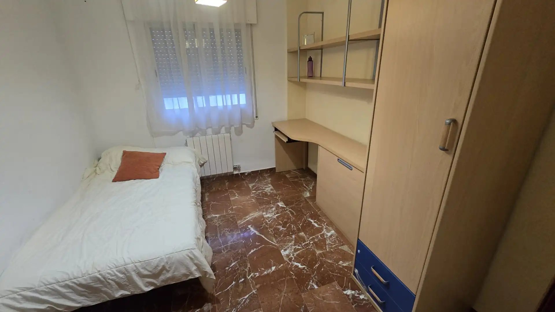 Dormitori de Pis en venda en Úbeda amb Calefacció, Moblat i Forn