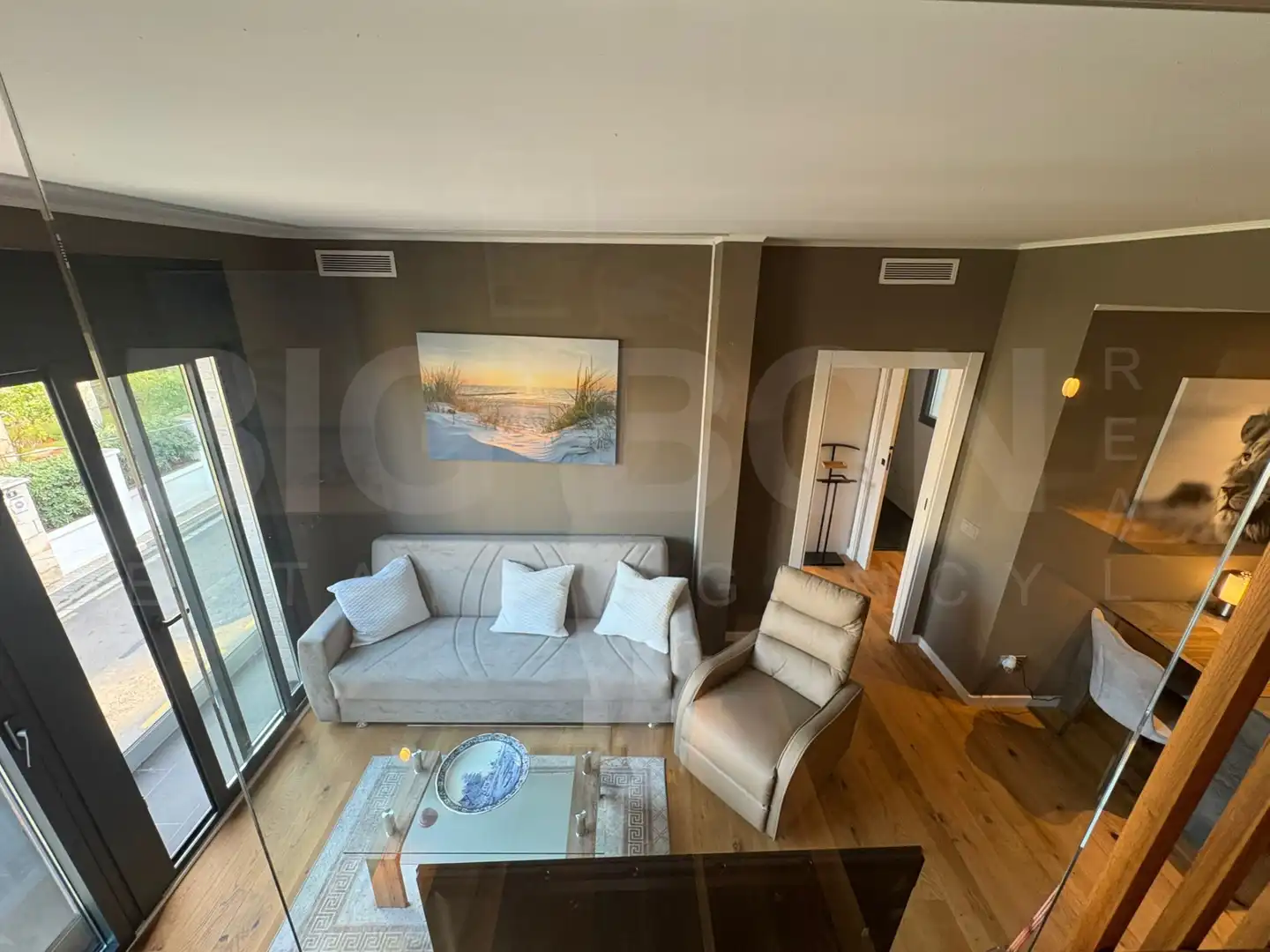 Sala d'estar de Casa adosada en venda en Esplugues de Llobregat amb Aire condicionat, Calefacció i Parquet
