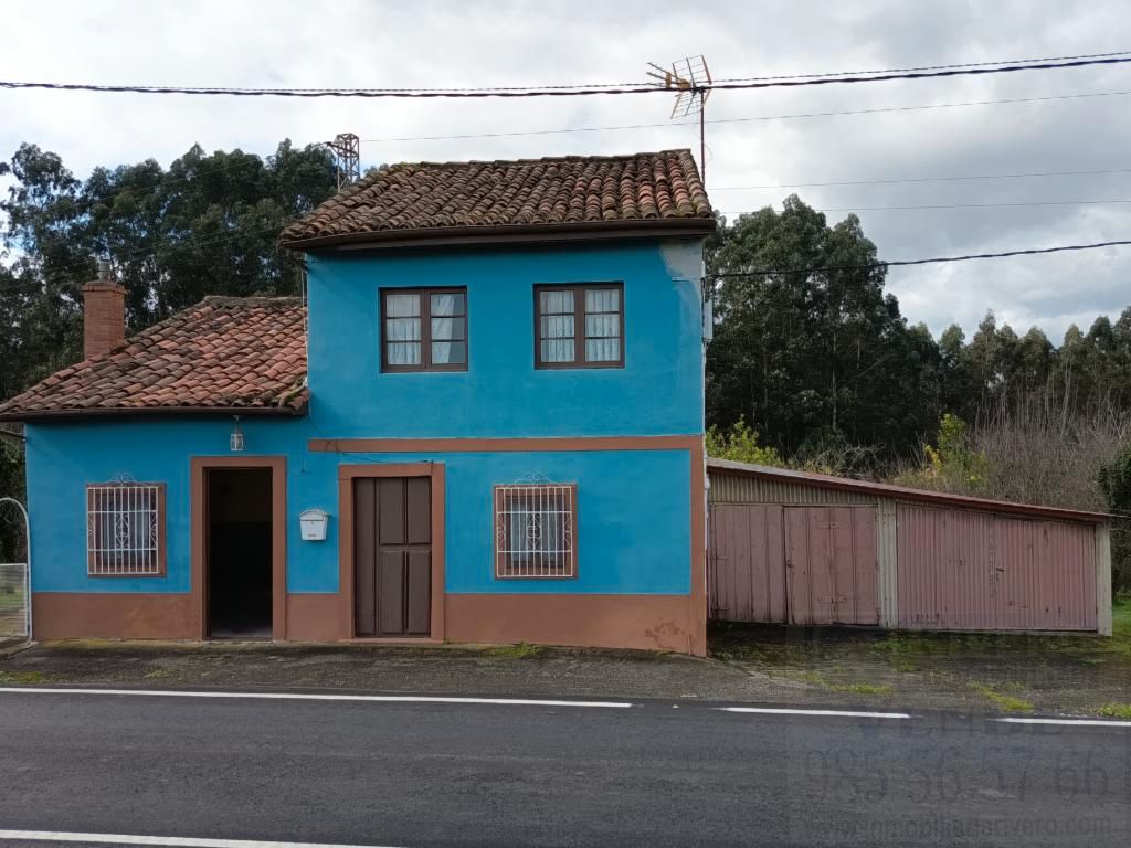 Exterior view of House or chalet for sale in Castrillón