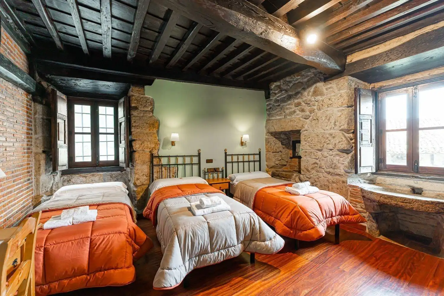 Finca rústica en venda en Candelario amb Calefacció, Jardí privat i Terrassa