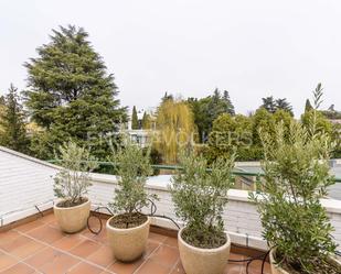 Terrace of House or chalet for sale in  Madrid Capital  with Air Conditioner, Heating and Private garden