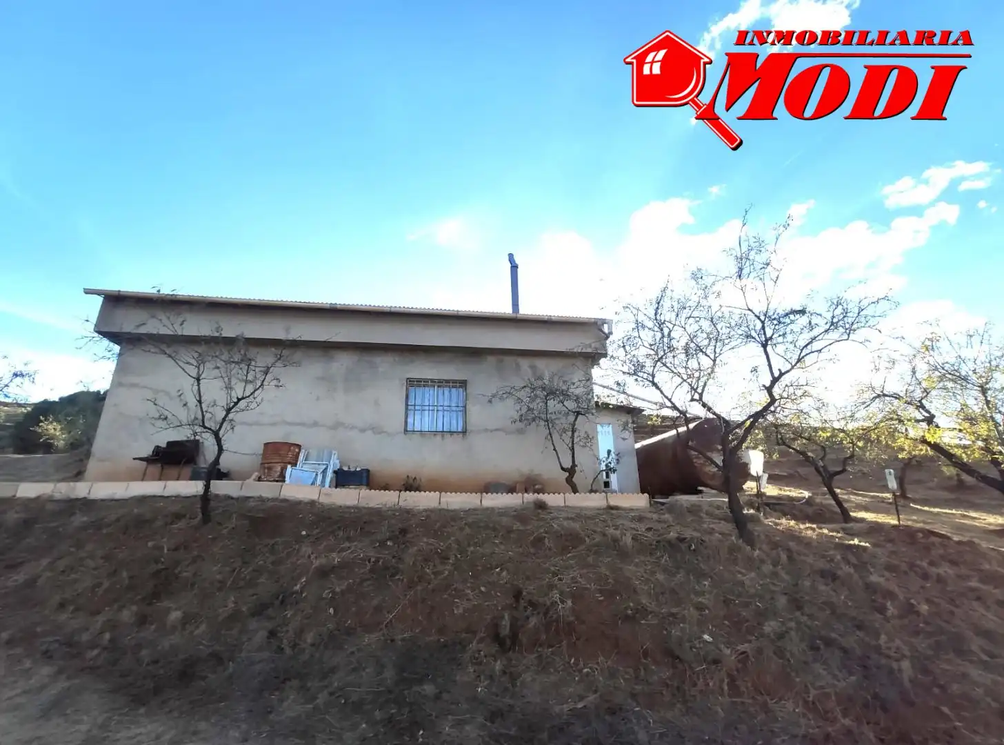 Finca rústica en venda en Villamena amb Jardí privat