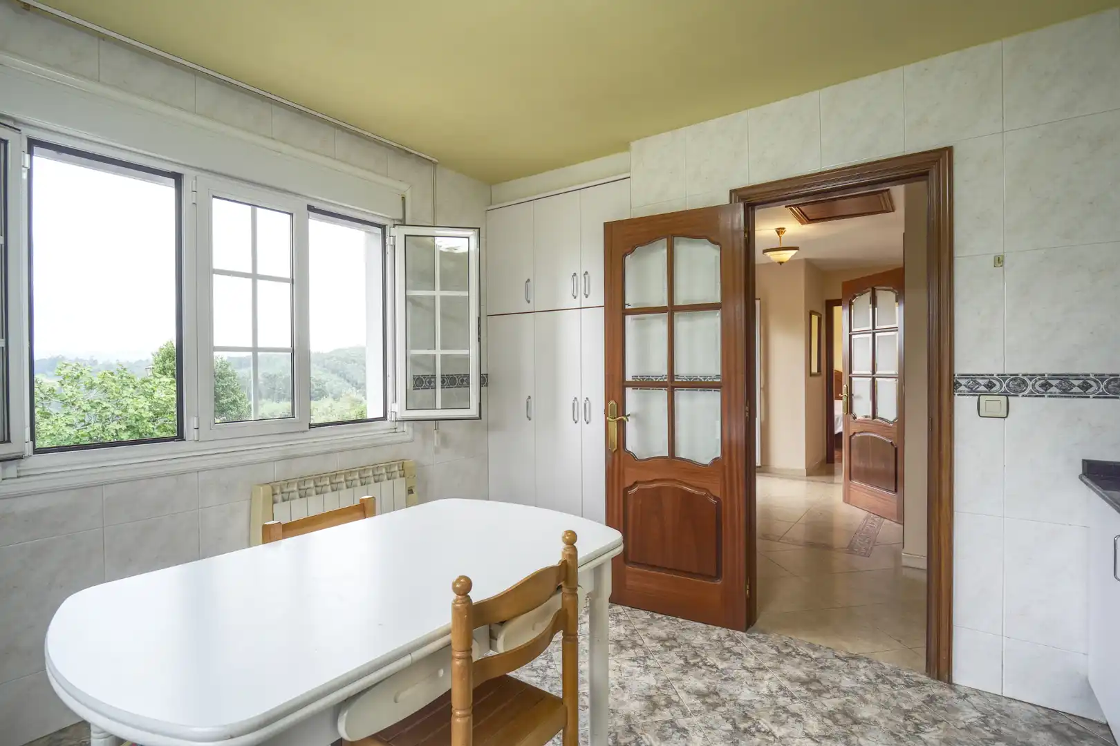 Dining room of Houses for sale in Abegondo  with Heating, Private garden and Parquet flooring