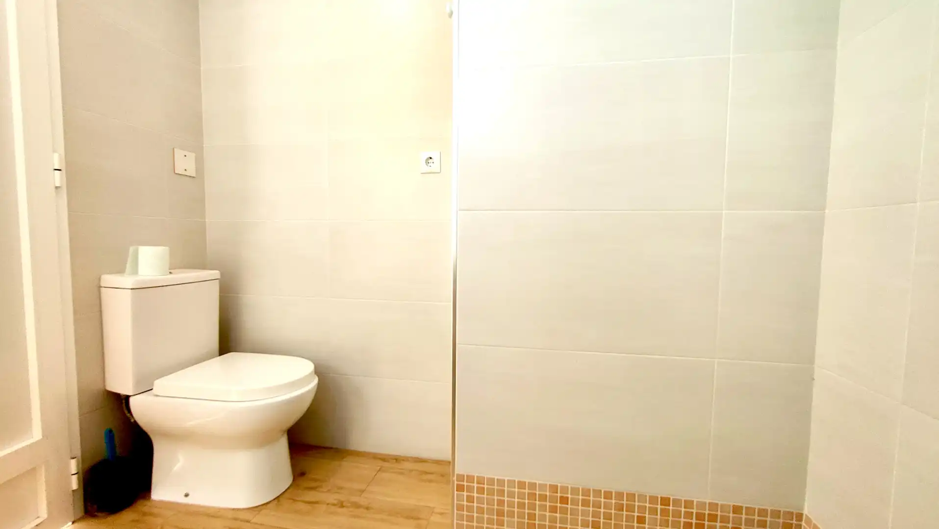Bany de Casa o xalet en venda en Elche / Elx amb Aire condicionat, Calefacció i Jardí privat