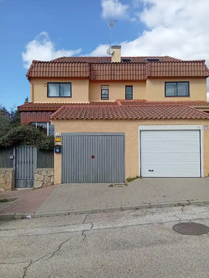 Parking de Casa o chalet en venta en Colmenarejo con Aire acondicionado, Jardín privado y Parquet