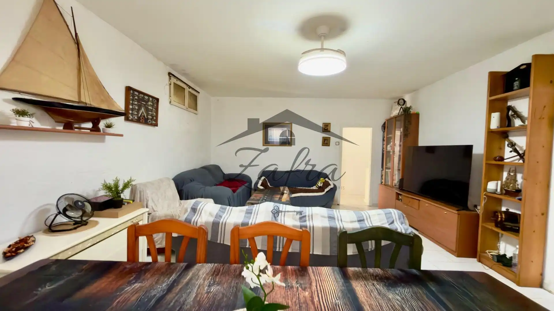 Sala d'estar de Casa o xalet en venda en Tordera amb Aire condicionat, Jardí privat i Terrassa