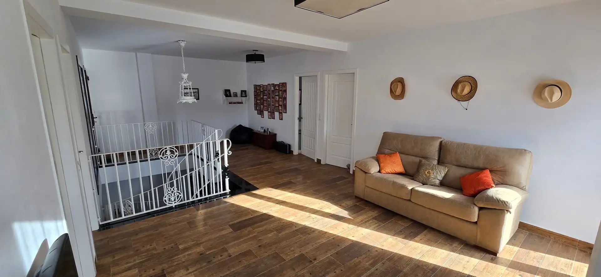 Sala de estar de Casa o chalet en venta en Algodonales con Aire acondicionado, Jardín privado y Terraza