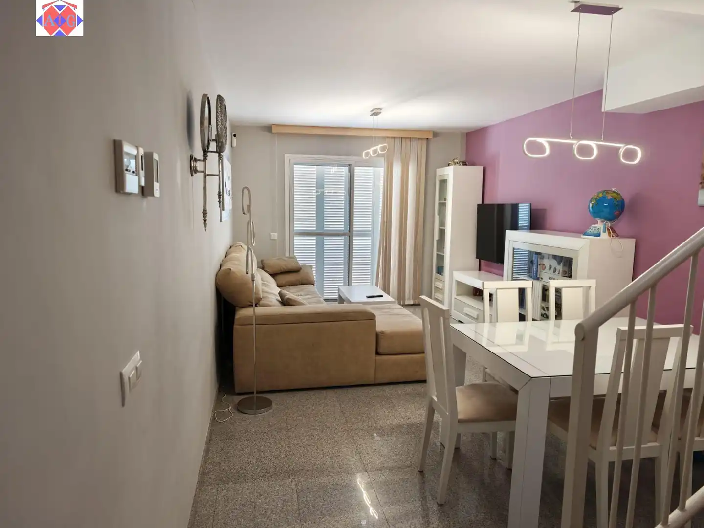 Wohnzimmer von Dachboden zum Verkauf in Lújar mit Klimaanlage, Terrasse und Möbliert