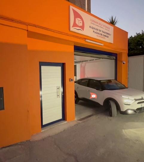 Foto 2 de Garatge de lloguer a Avenida Costa del Sol, 34, Almuñecar Centro, Granada