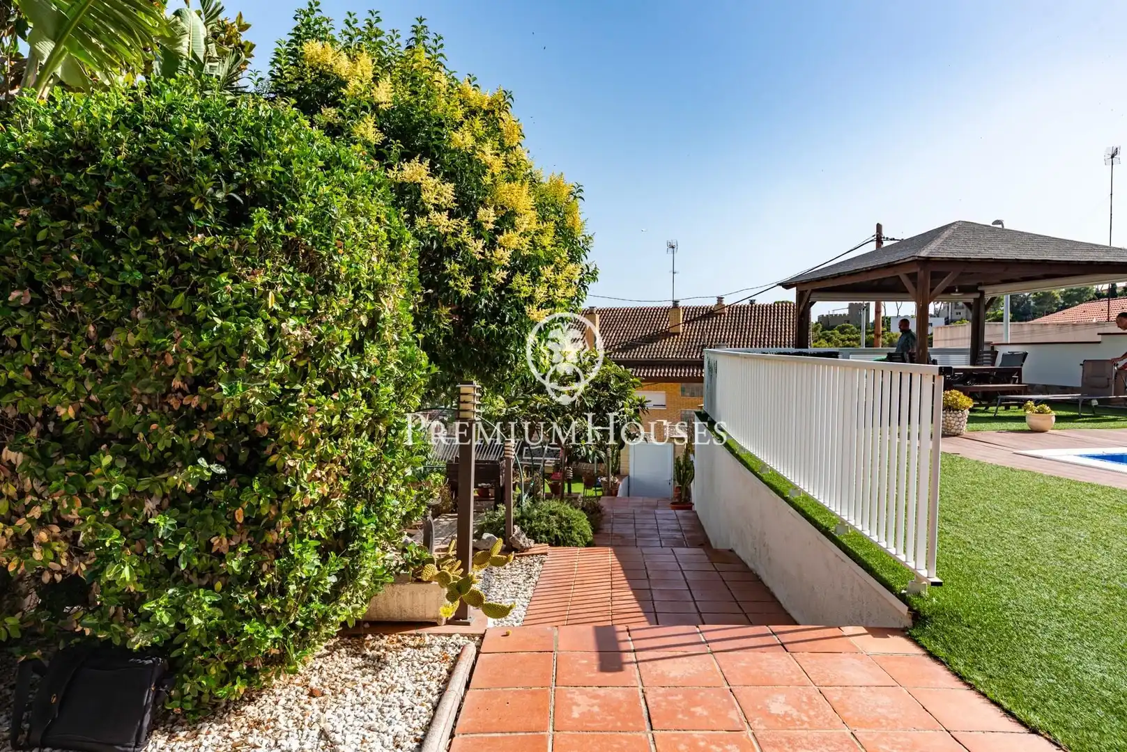 Terrassa de Casa adosada en venda en Castelldefels amb Aire condicionat, Calefacció i Jardí privat