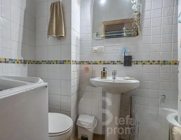 Bany de Planta baixa en venda en Málaga amb Aire condicionat i Moblat