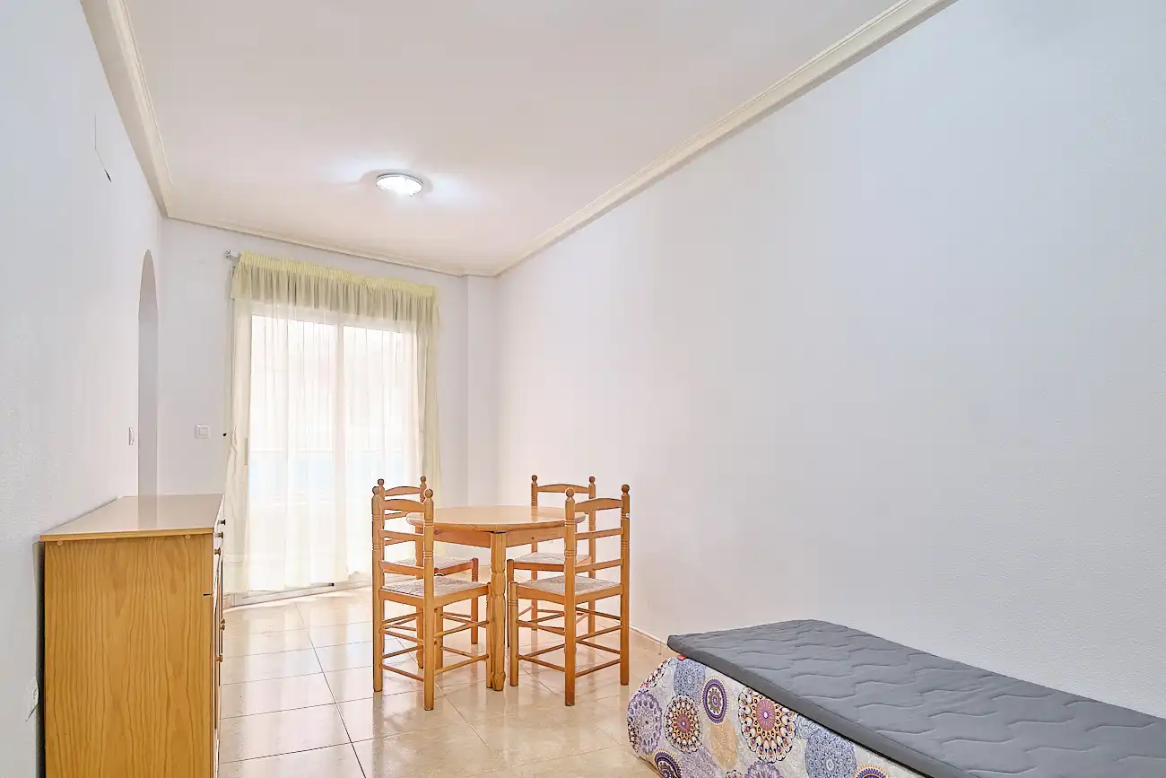 Apartamento en venta en Calle Almudena, Antonio Machado