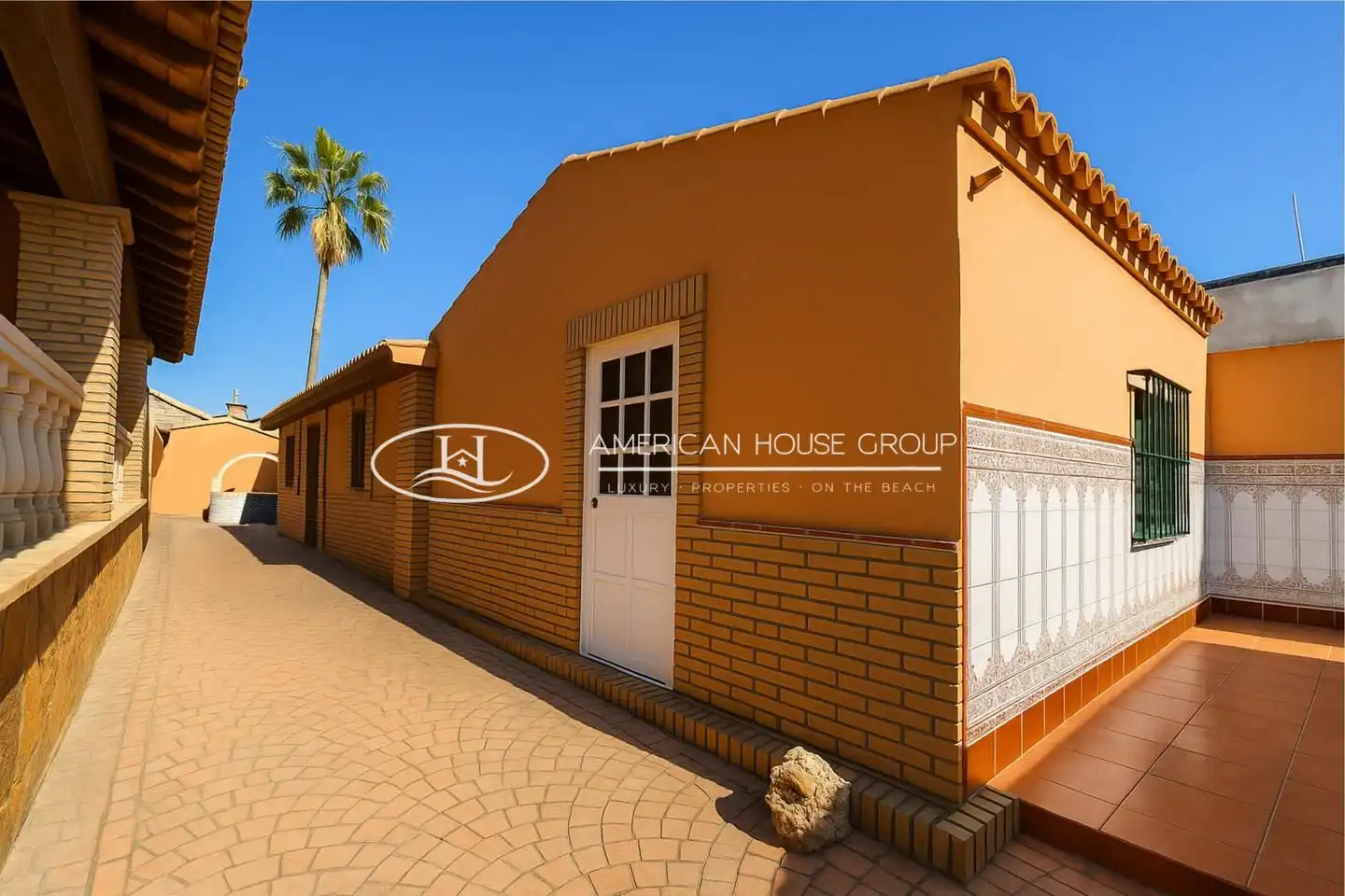 Exterior view of Houses for sale in Chiclana de la Frontera  with Private garden, Terrace and Storage room