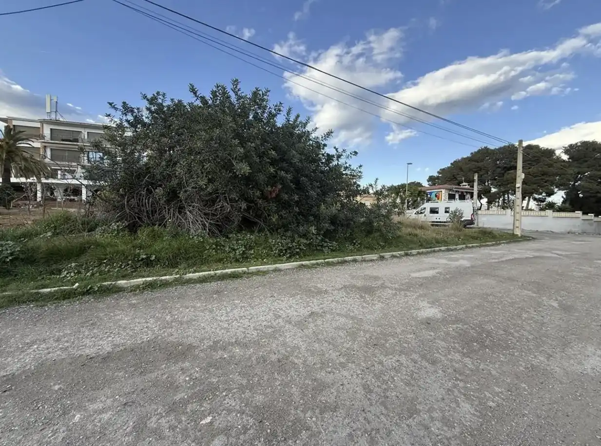 Residential land for sale in Cadi, imagen 5