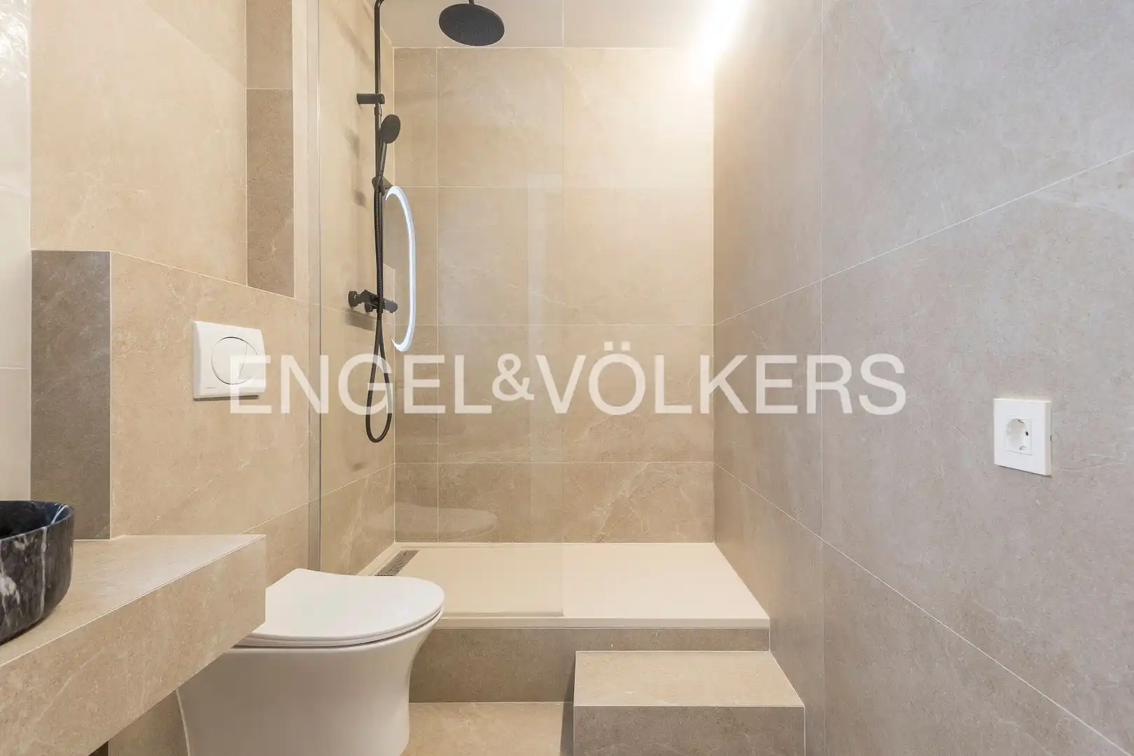Baño de Apartamento en venta en Barcelona con Aire acondicionado, Calefacción y Terraza