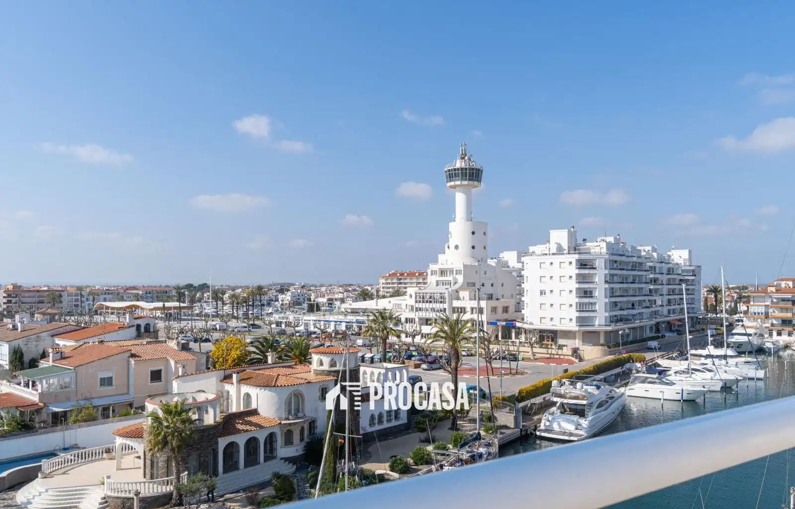 Wohnung zum Verkauf in Empuriabrava mit Klimaanlage, Heizung und Terrasse