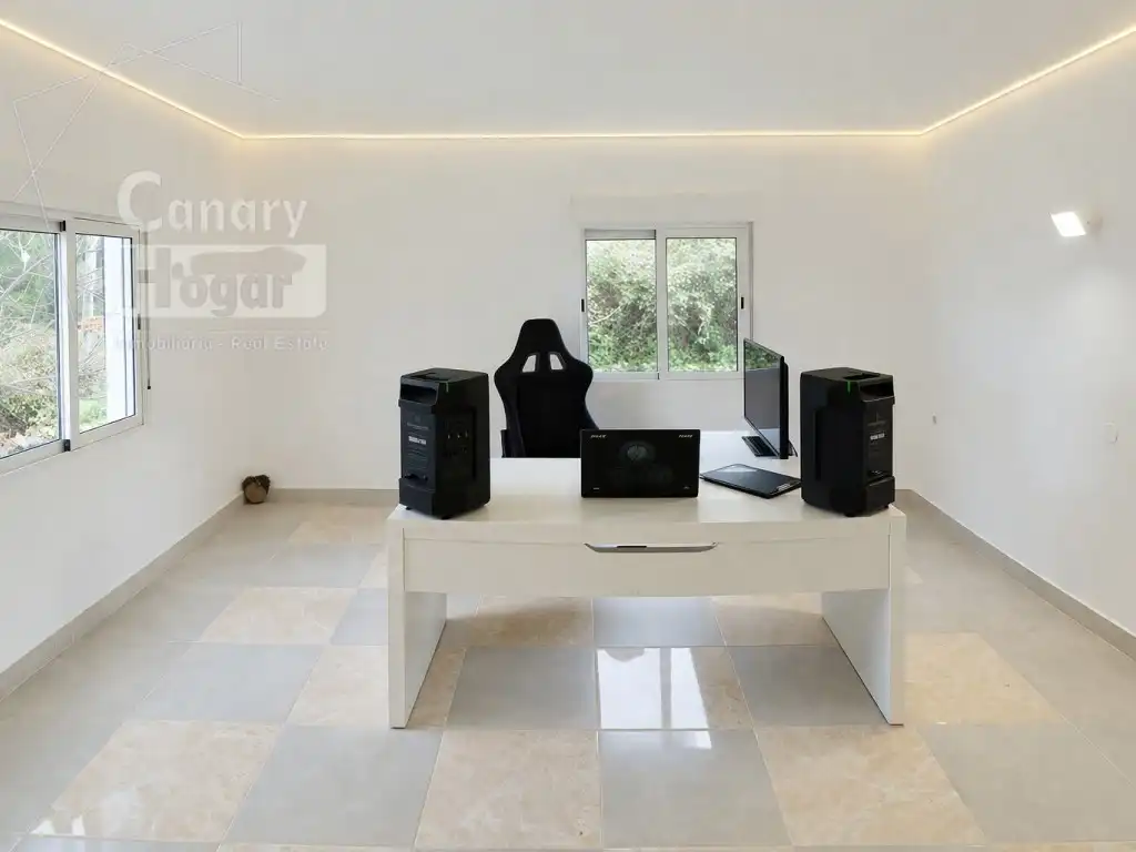 Sala de estar de Casa o chalet en venta en Garachico con Jardín privado, Terraza y Amueblado