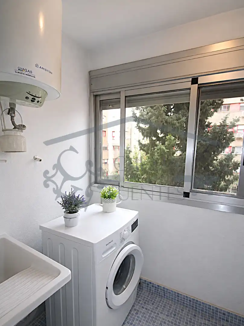 Habitación de Piso en venta en Valencia con Aire acondicionado, Parquet y Horno