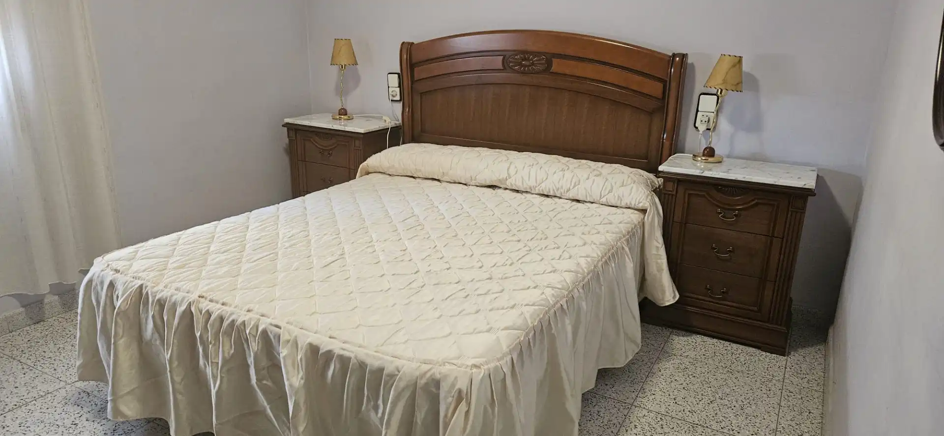 Dormitori de Pis en venda en Tarragona amb Moblat i Balcó