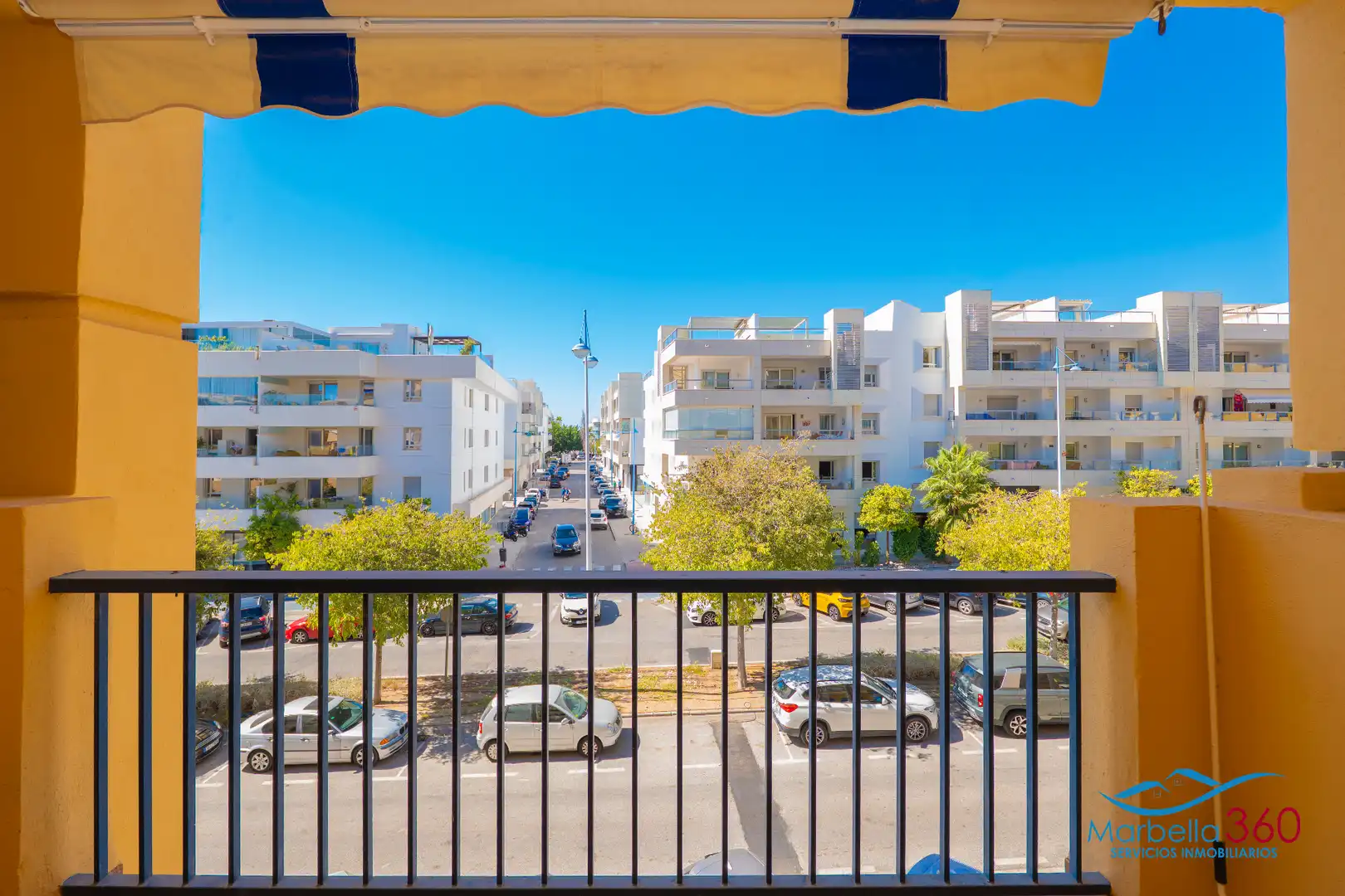 Außenansicht von Wohnung zum Verkauf in Marbella mit Klimaanlage, Terrasse und Abstellraum